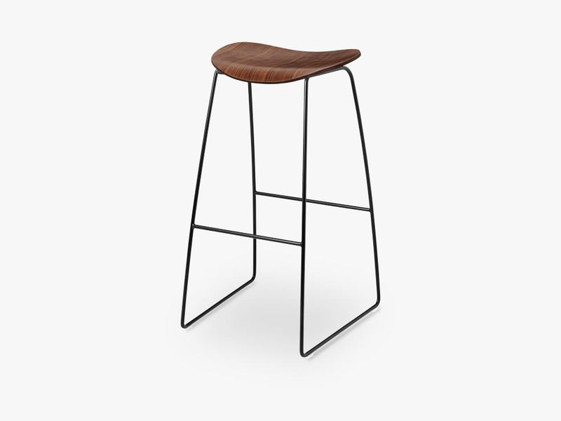 2D Bar Stool - Un-upholstered - 75 cm Sledge Black base, American Walnut shell