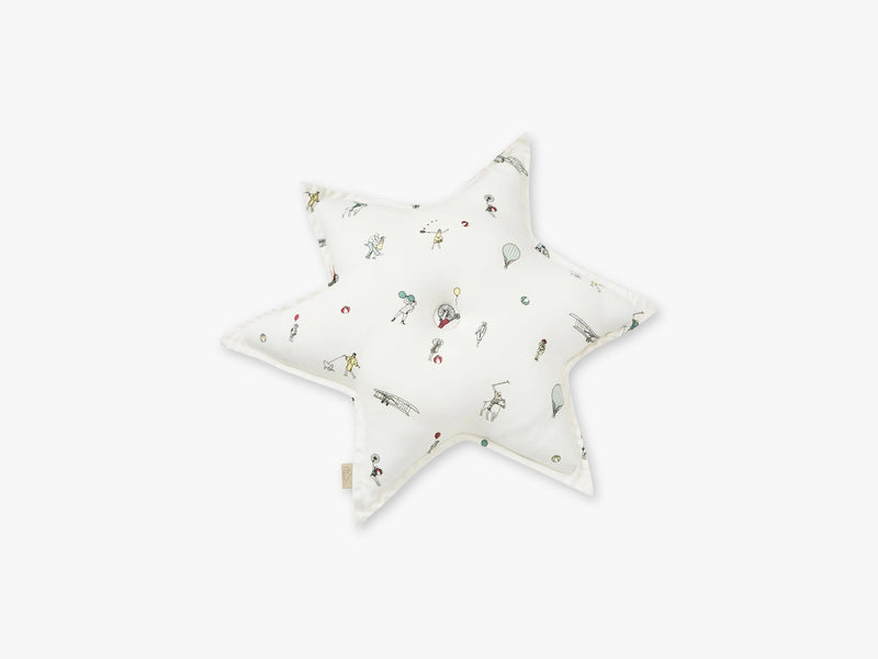 Cushion Star, Holiday