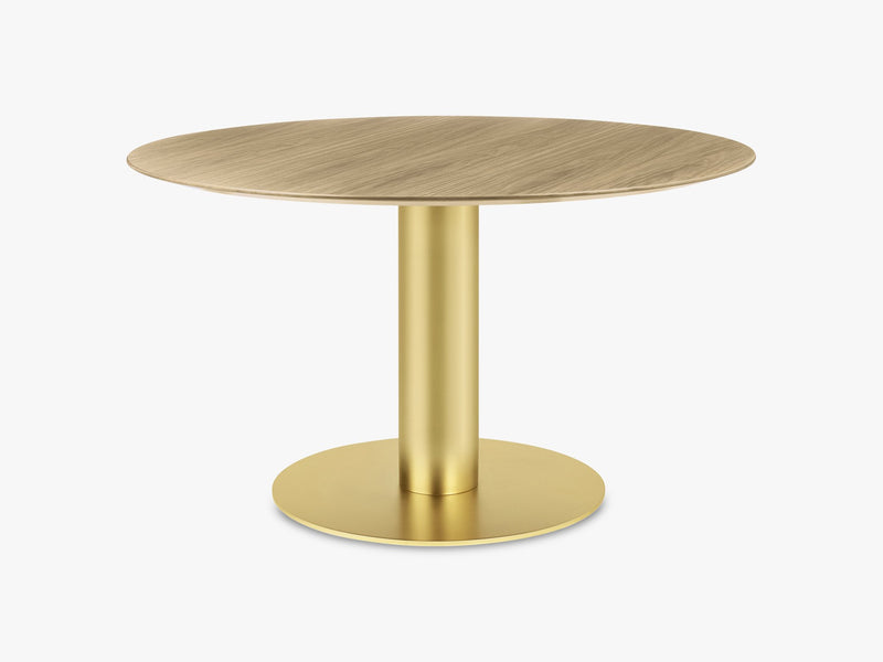 GUBI 2.0 Dining Table - Round - Ø130 - Brass base, Oak top