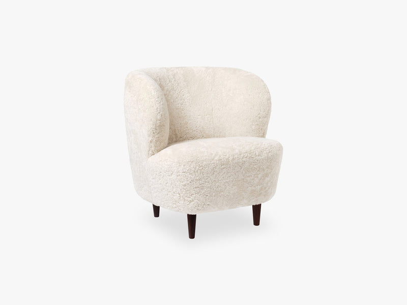 Stay Lounge Chair - Smoked Oak Finish, Off white sheepskin