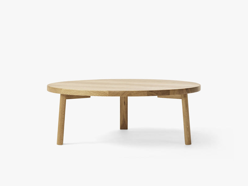 Ease Lounge Table Ø90, H33 Oak Veneer